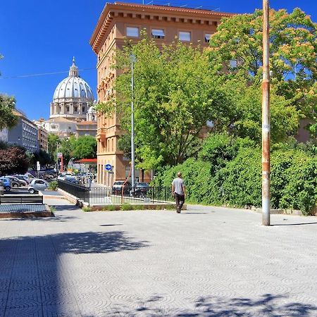 Magenta Vaticano Fornaci Roma Oda fotoğraf